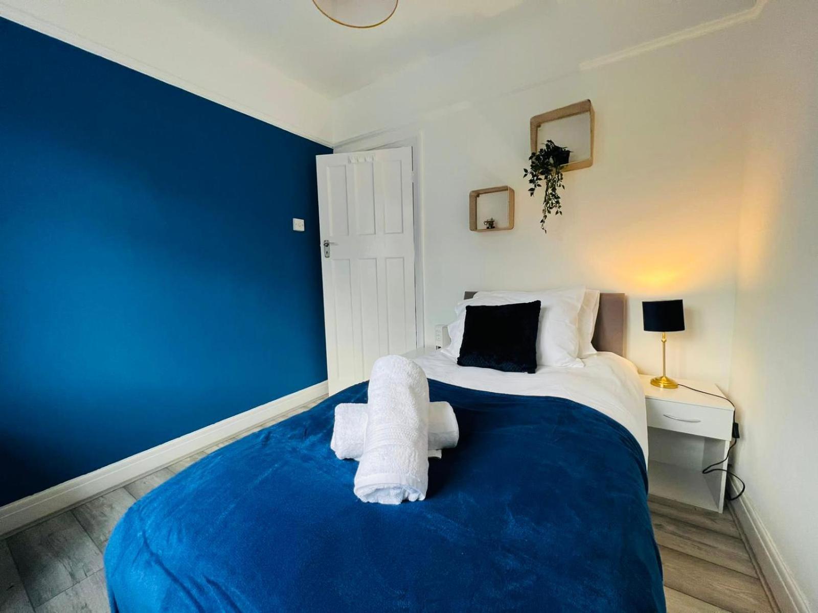Sariyu Space Luton Hotel Luton  Ngoại thất bức ảnh