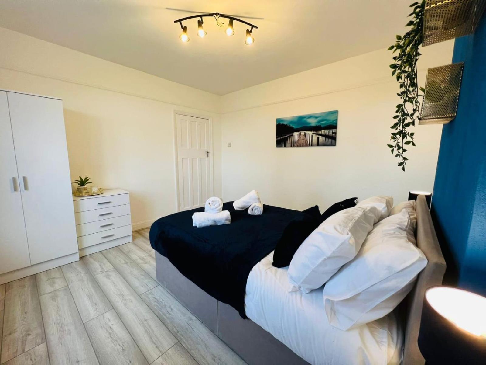 Sariyu Space Luton Hotel Luton  Ngoại thất bức ảnh